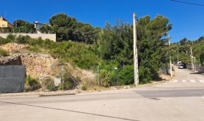 Ref. 1517 TERRENY A URB. ELS ROSERS DE CUNIT